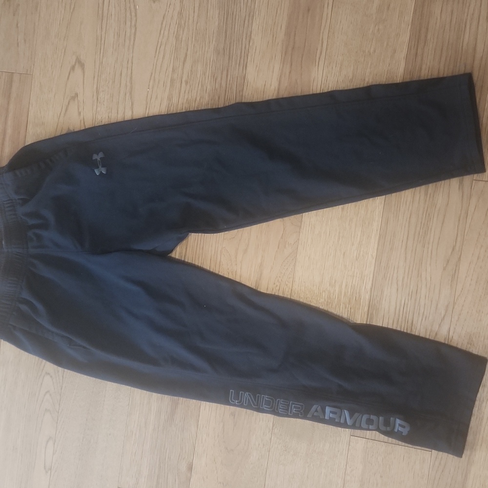 Under Armour Kids Large Outfit - Picture 2 of 8